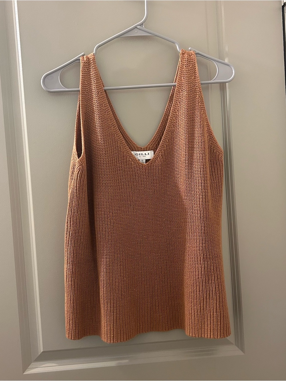 Gilli Knit V-Neck Tank Top - Rust Brown